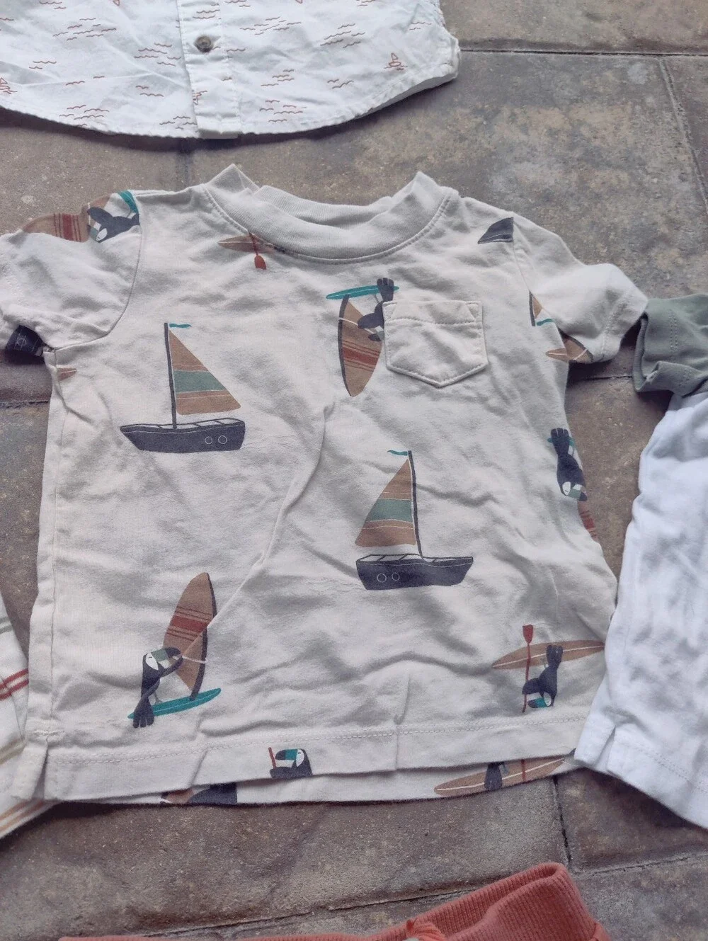 Carter's Mixed Short Sleeve Tee & Short Set in White, Green, Rust 18 Months
